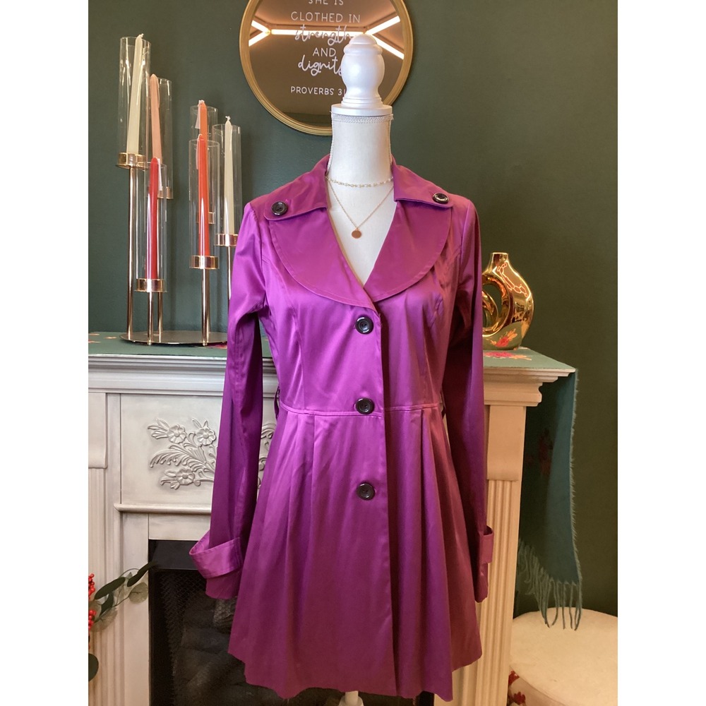 IZ Byer California Women's Purple Satin Look Peplum Button Front Jacket‎ L